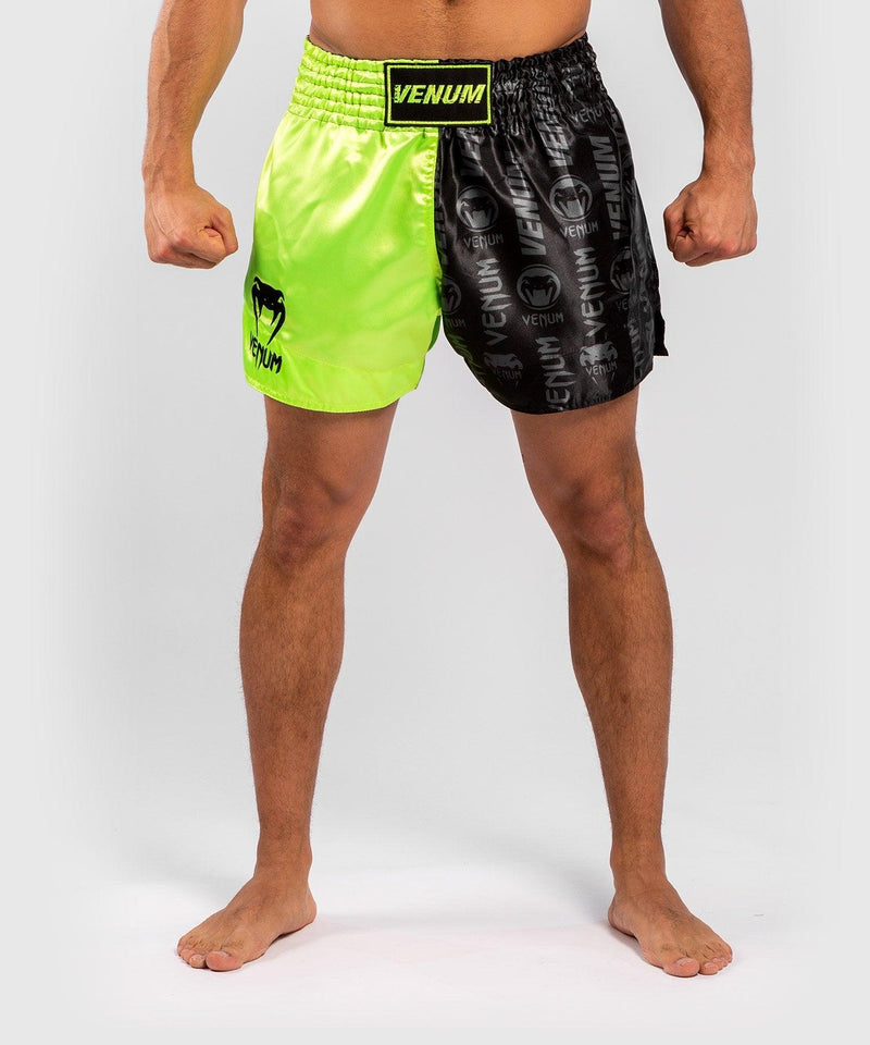 Pantalones cortos Venum Logos Muay Thai - Negro/Amarillo Foto 1