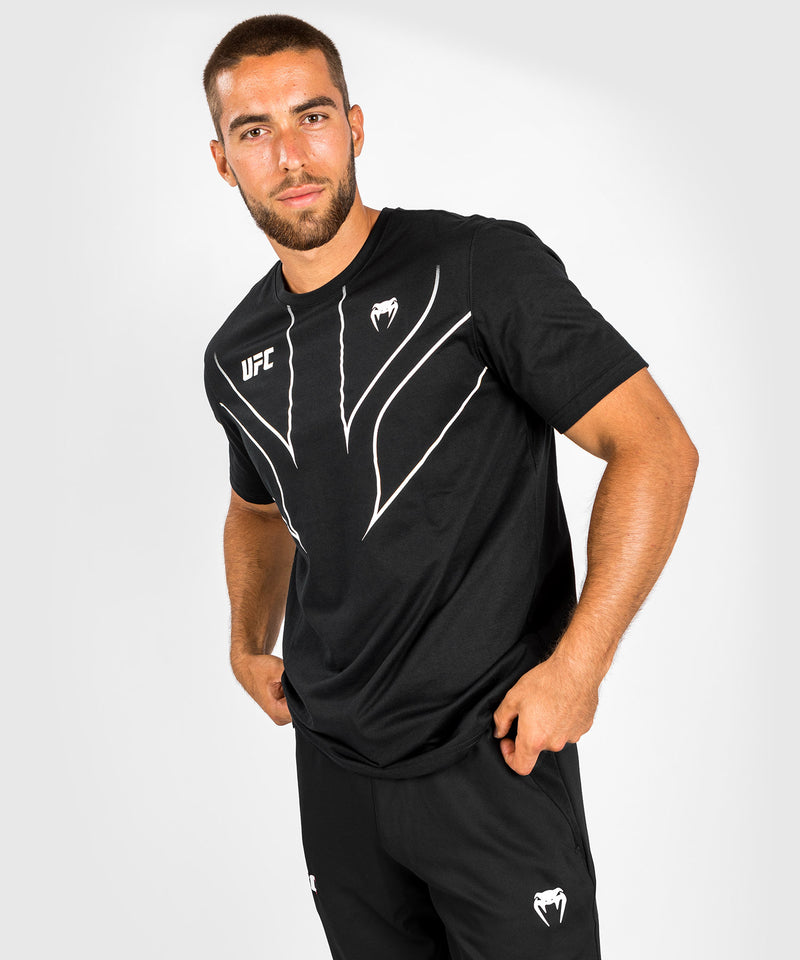 Camiseta UFC Venum Replica 2.0 - Hombre - Negro