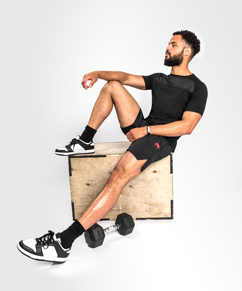 Camiseta Venum Okinawa 3.0 - Negro/Rojo