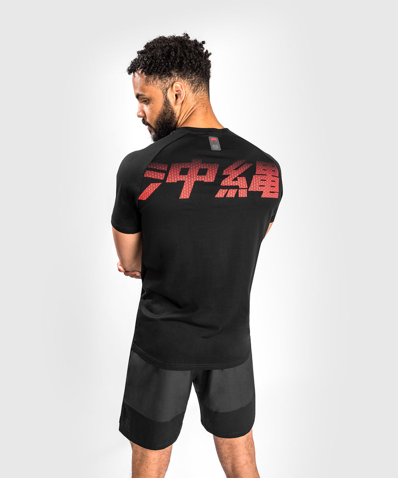 Camiseta Venum Okinawa 3.0 - Negro/Rojo