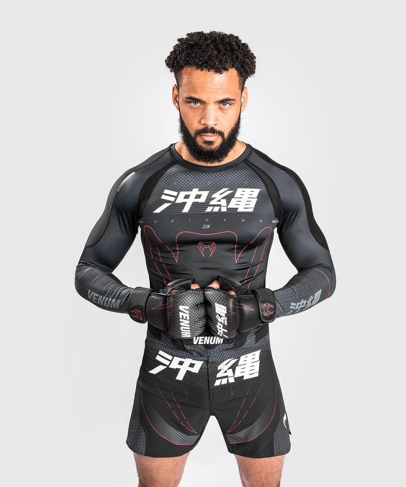 Rashguard Venum Okinawa 3.0 - Manga Larga - Negro/Rojo