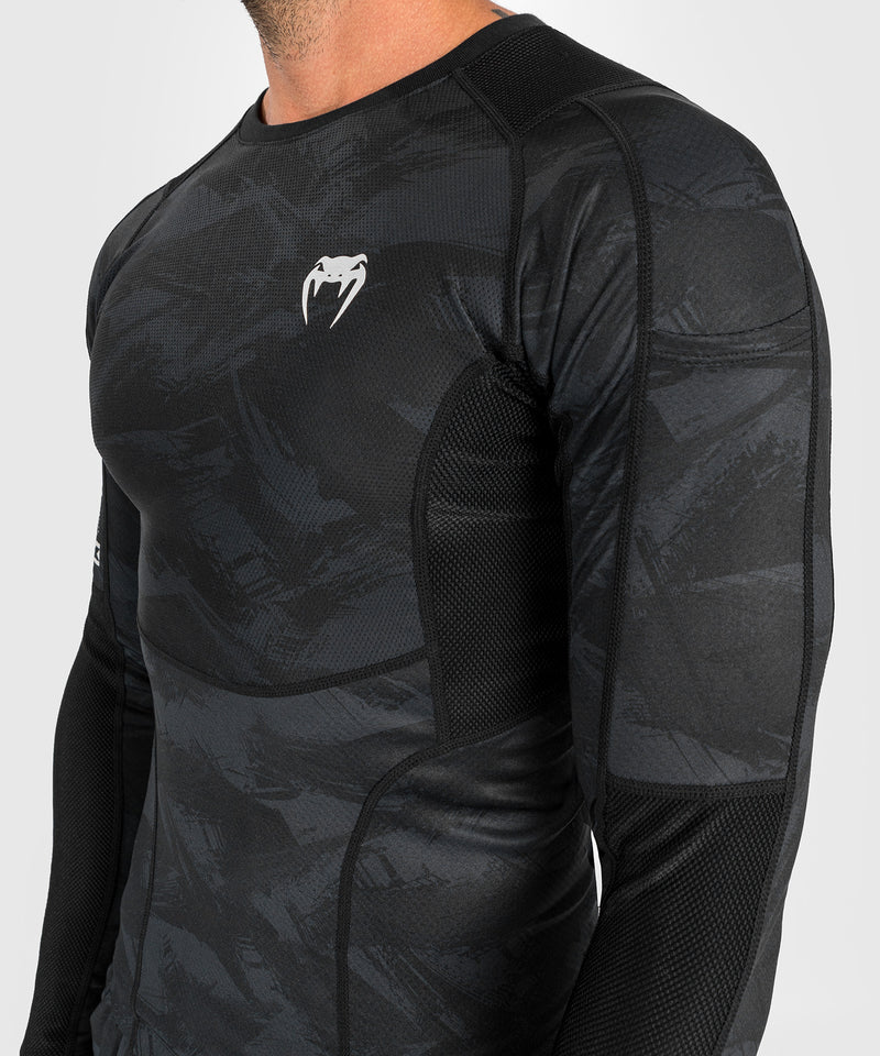 Rashguard Venum Electron 3.0 - Mangas Largas - Negro