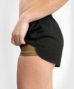 Shorts de doble capa Venum Lightning - Negro/Dorado