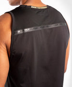Camiseta sin mangas Dry Tech Petrosyan 2.0 - Negro/Dorado