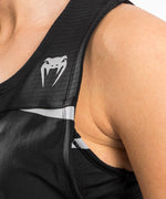 Camiseta sin mangas Dry Tech Venum Tempest 2.0 - Negro/Gris