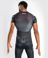 Rashguard Venum Okinawa 3.0 - Manga corta - Negro/Rojo