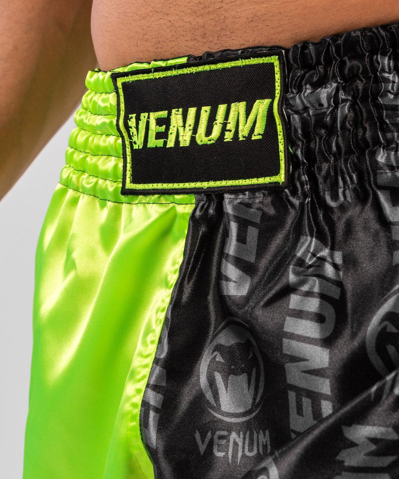 Pantalones cortos Venum Logos Muay Thai - Negro/Amarillo Foto 5
