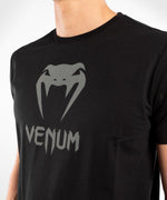 Camiseta Venum Classic - Negro/Gris oscuro Foto 5