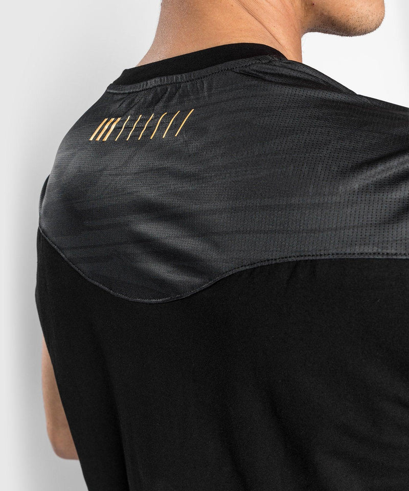 Venum Tempest 2.0 T-shirt – Black/Gold