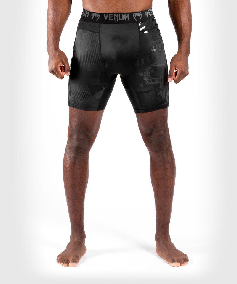 Shorts de compresión Venum Skull - Negro/Negro - 1