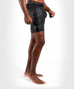 Shorts de compresión Venum Skull - Negro/Negro - 5