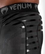 Shorts de compresión Venum Skull - Negro/Negro - 6