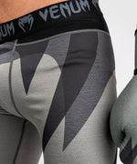 Shorts Vale Tudo Venum Stone - Verde Mineral