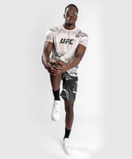 Camiseta UFC Venum Authentic Fight Week 2.0 Dry-Tech - Arena/Negro