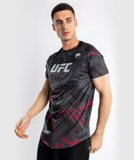 Camiseta UFC Venum Authentic Fight Week 2.0 Dry-Tech - Negro/Rojo