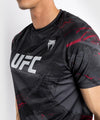 Camiseta UFC Venum Authentic Fight Week 2.0 Dry-Tech - Negro/Rojo