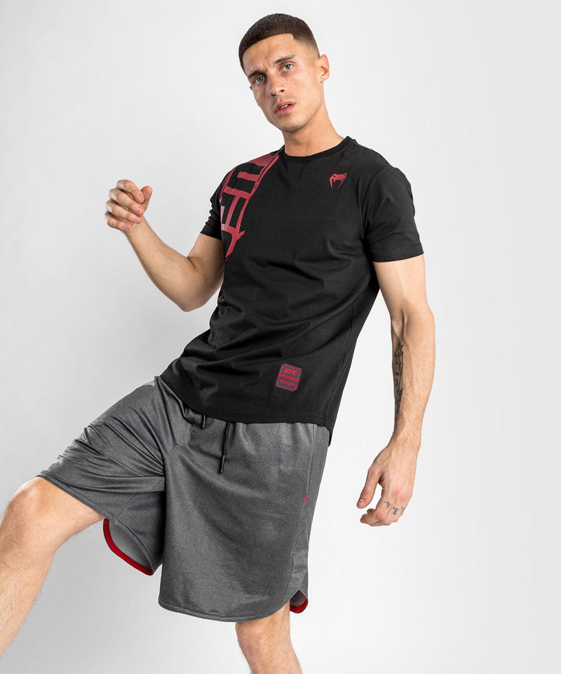Venum UFC Authentic Fight Week Men Short Sleeve Tshirt Nero Venum UFC Authentic Fight Week Men Short Sleeve Tshirt Nero