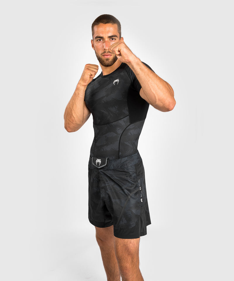 Rashguard Venum Electron 3.0 - Mangas Cortas - Negro