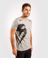 Camiseta Venum Giant - Gris/Negro Foto 2