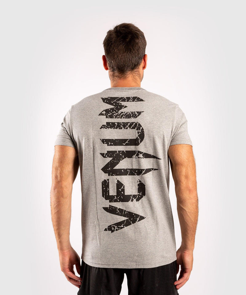 Camiseta Venum Giant - Gris/Negro Foto 3