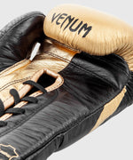 Guantes de Boxeo profesional Venum Hammer â€? Cordones - Negro/Oro Foto 4