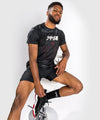 Camiseta Venum Okinawa 3.0 Dry Tech - Negro/Rojo